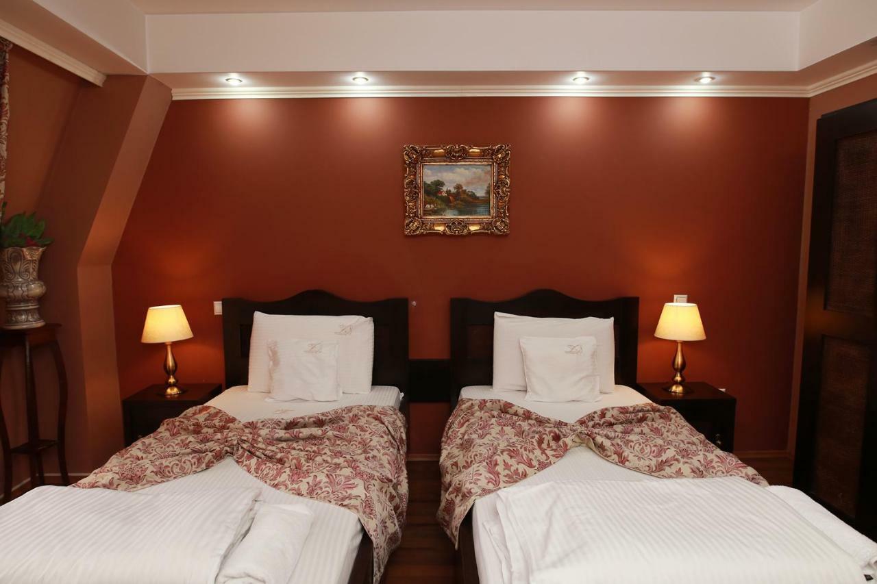 Hotel-Pensiunea Zefir Timişoara Extérieur photo