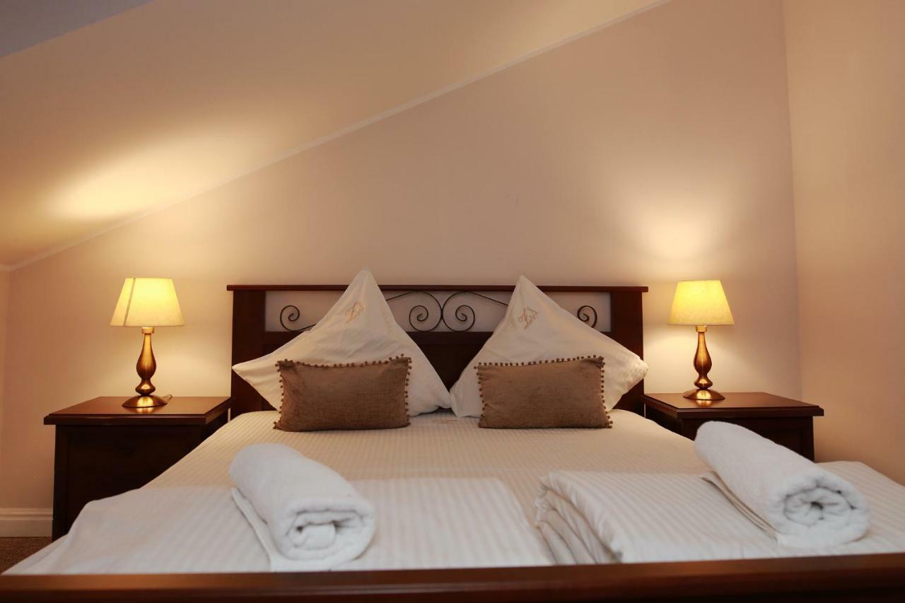 Hotel-Pensiunea Zefir Timişoara Extérieur photo