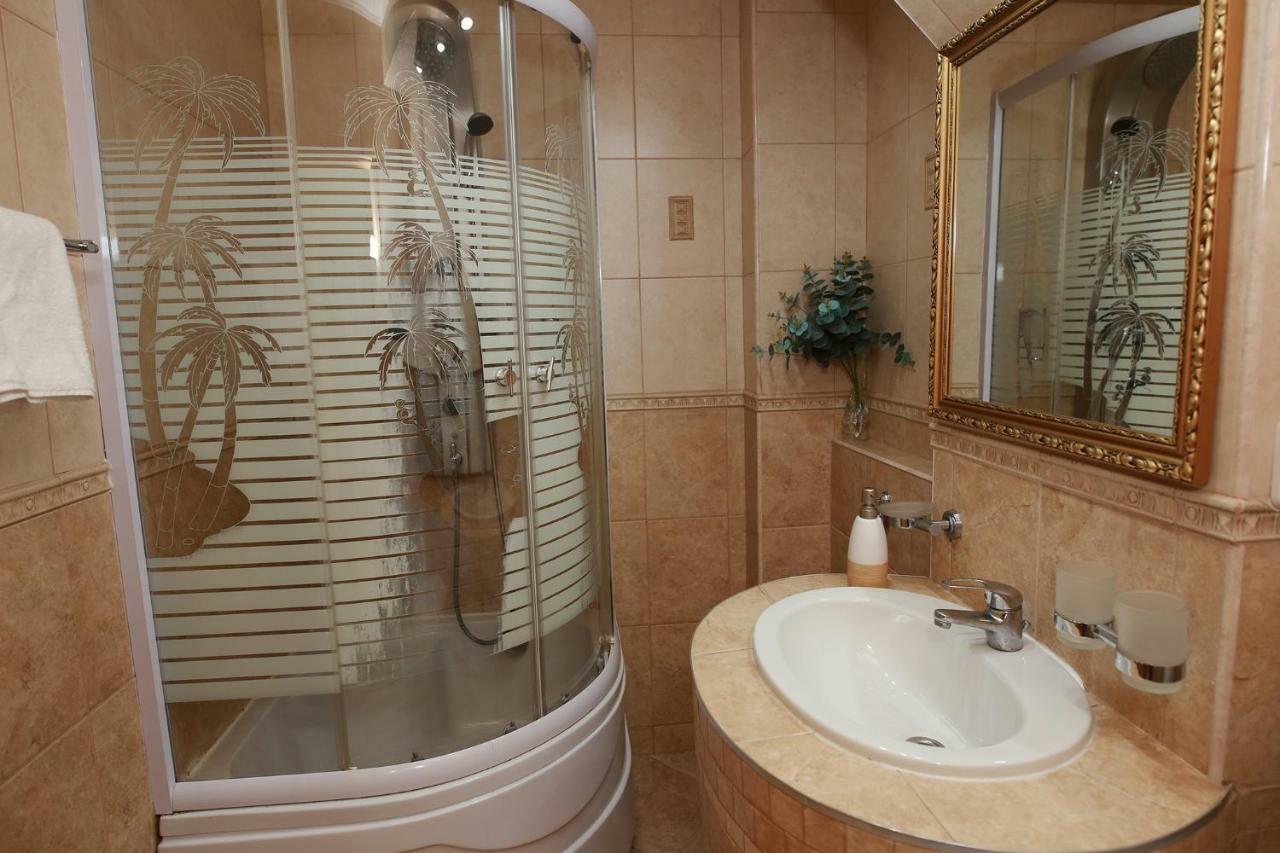 Hotel-Pensiunea Zefir Timişoara Extérieur photo
