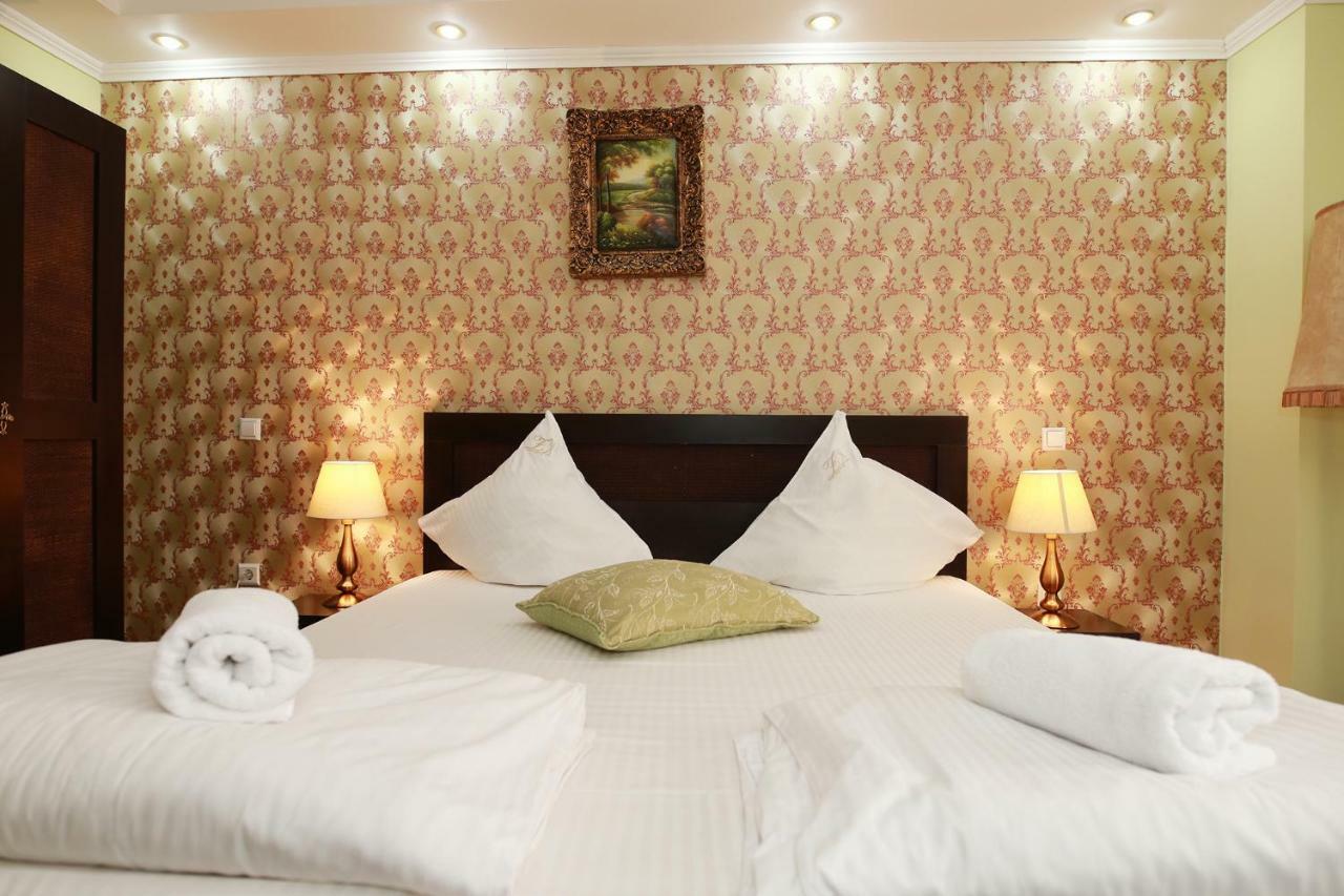 Hotel-Pensiunea Zefir Timişoara Extérieur photo