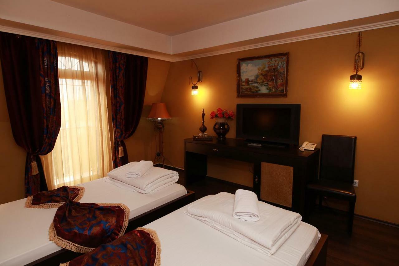 Hotel-Pensiunea Zefir Timişoara Extérieur photo